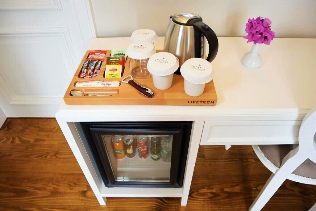 deluxe double room | 1 bedroom, minibar, in-room safe, desk