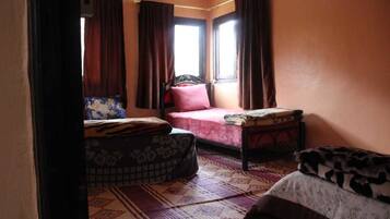 Family Room | Free WiFi, bed sheets