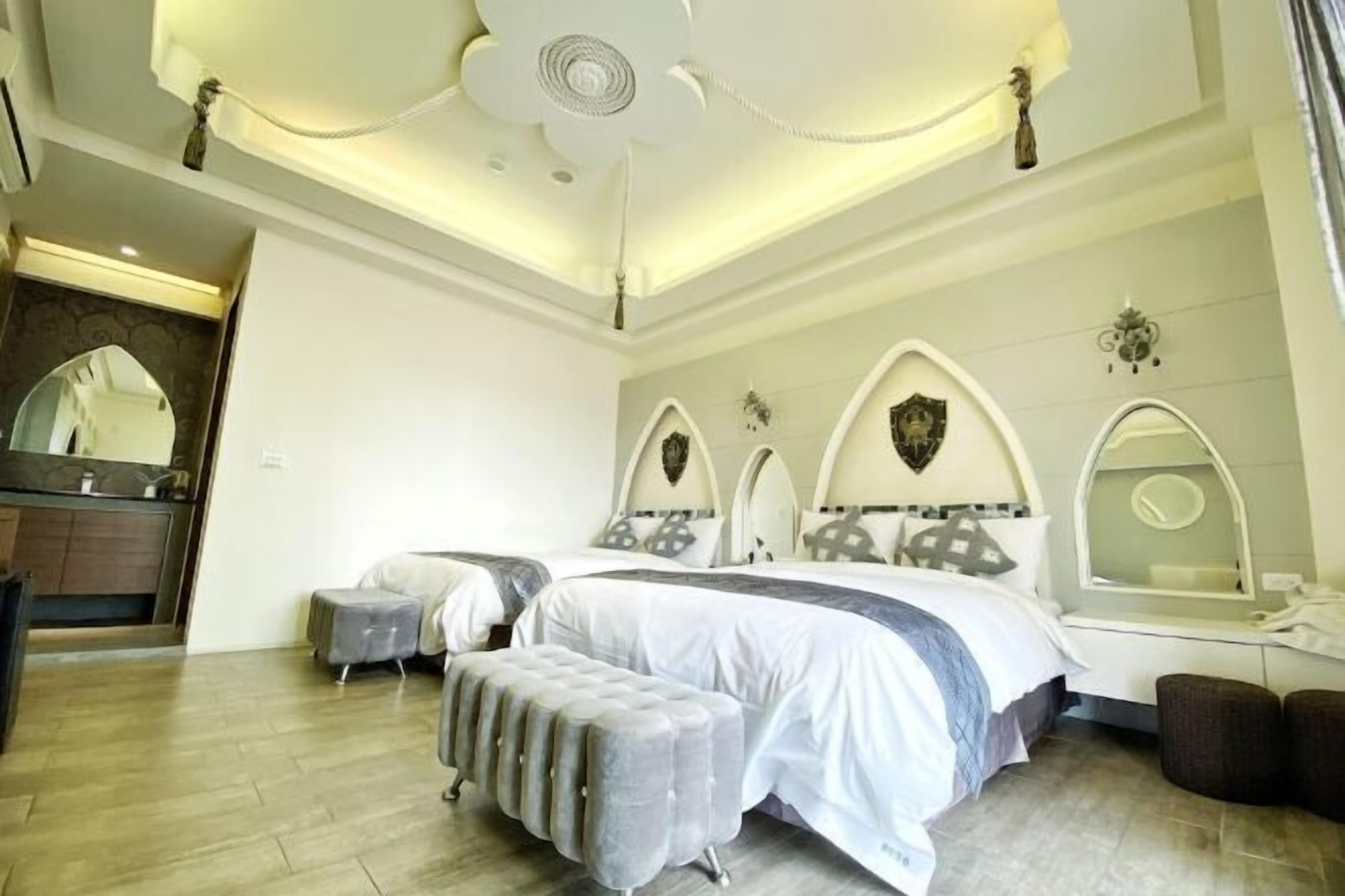 Desk, rollaway beds, free WiFi, bed sheets