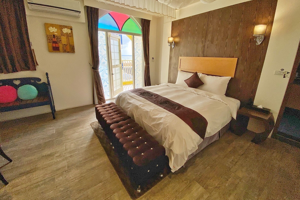 Chambre Double, baignoire | Bureau, lits pliants/supplémentaires, Wi-Fi gratuit, draps fournis