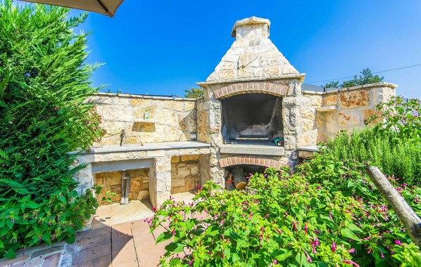 Área de parrillas y picnic