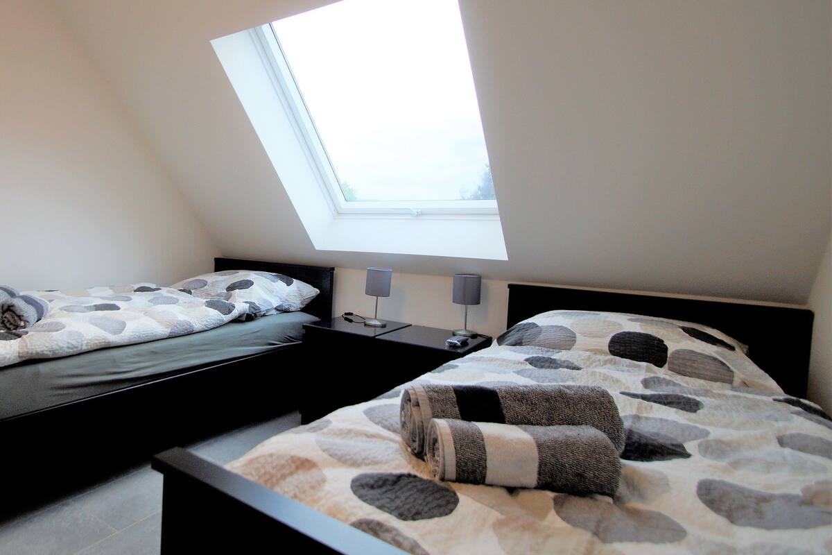 2 chambres, fer et planche à repasser, Wi-Fi gratuit, draps fournis