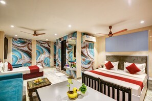 Egyptian cotton sheets, premium bedding, down duvets - Hotel Heritage Home (New Delhi)