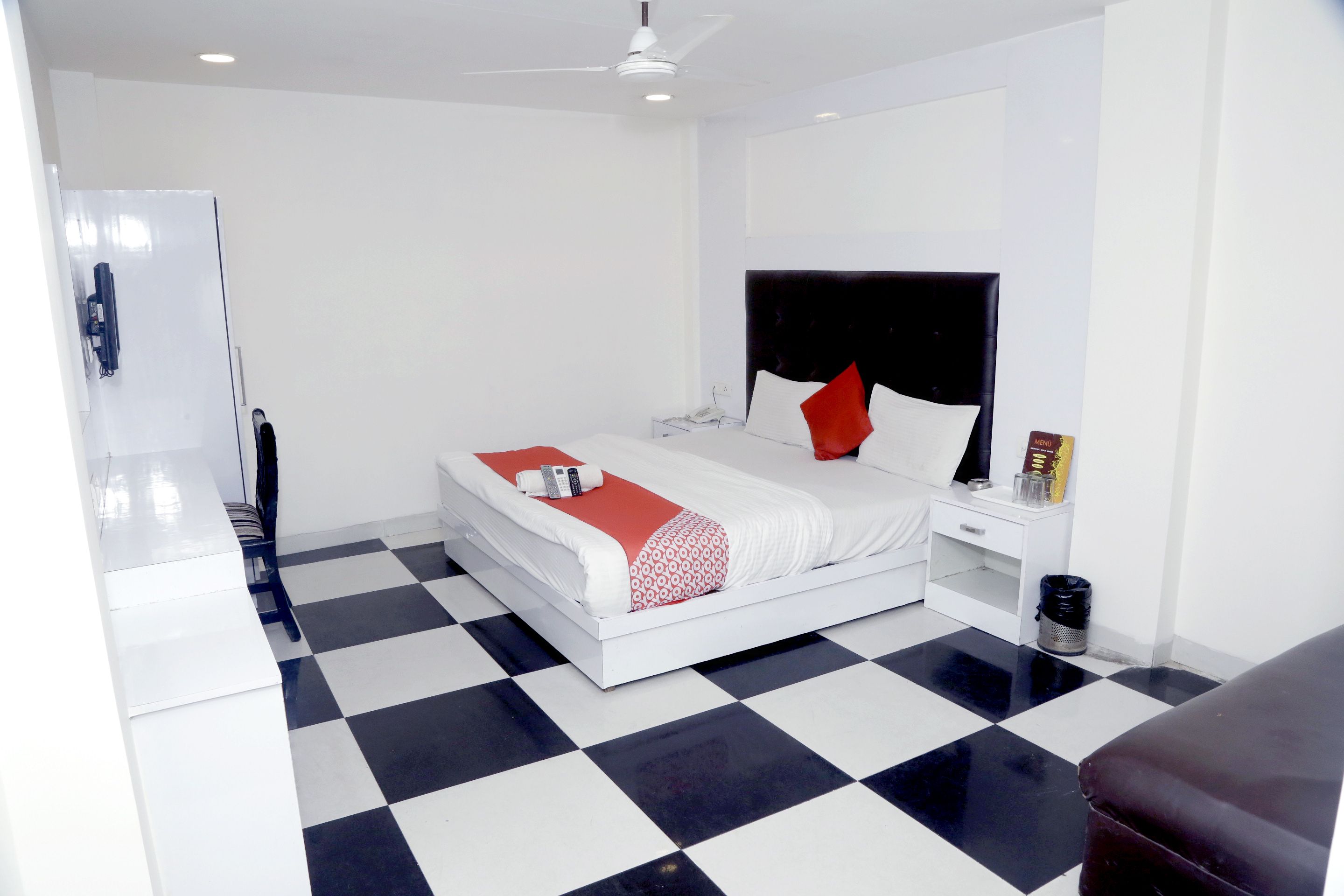 Egyptian cotton sheets, premium bedding, down duvets