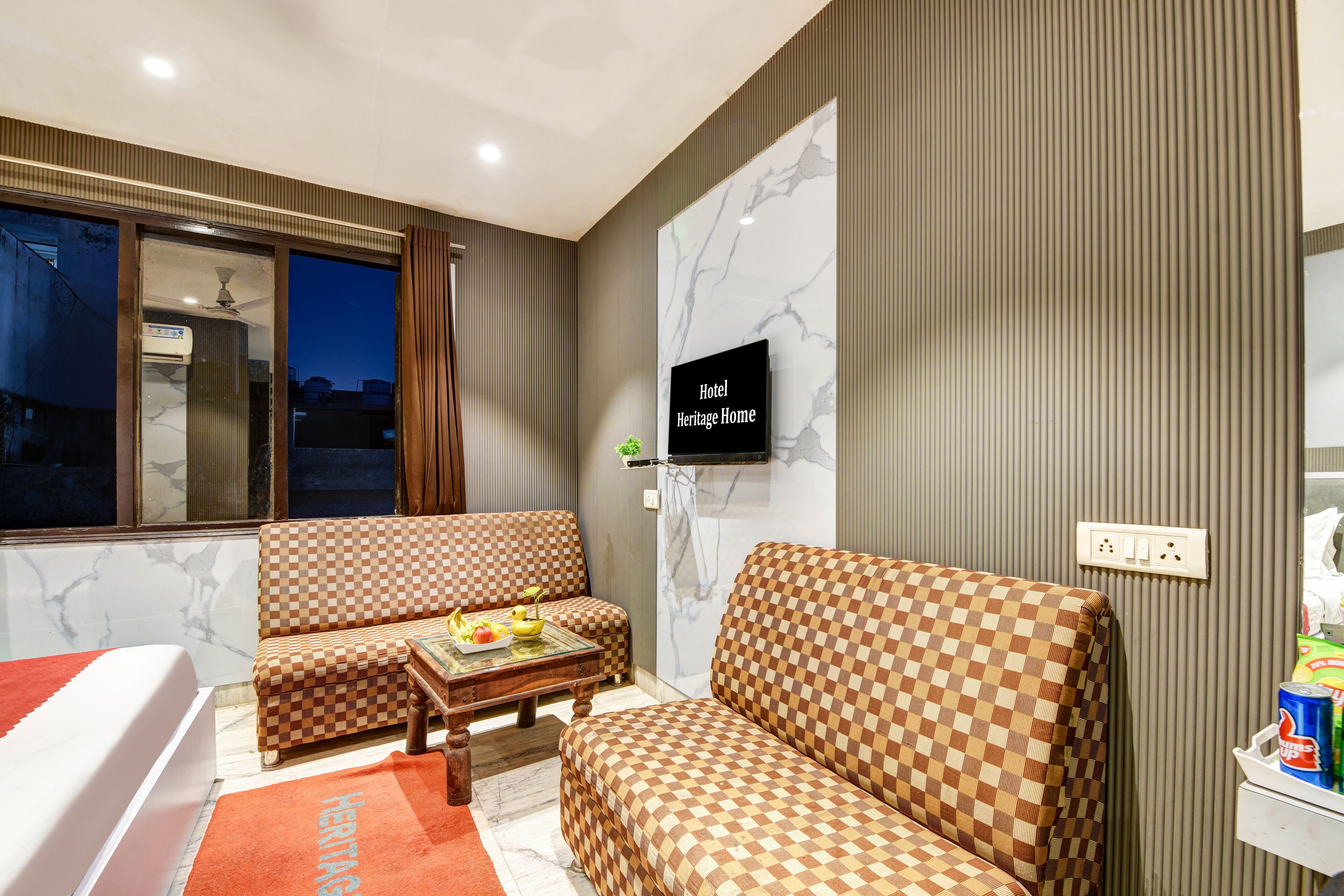 Room service – dining