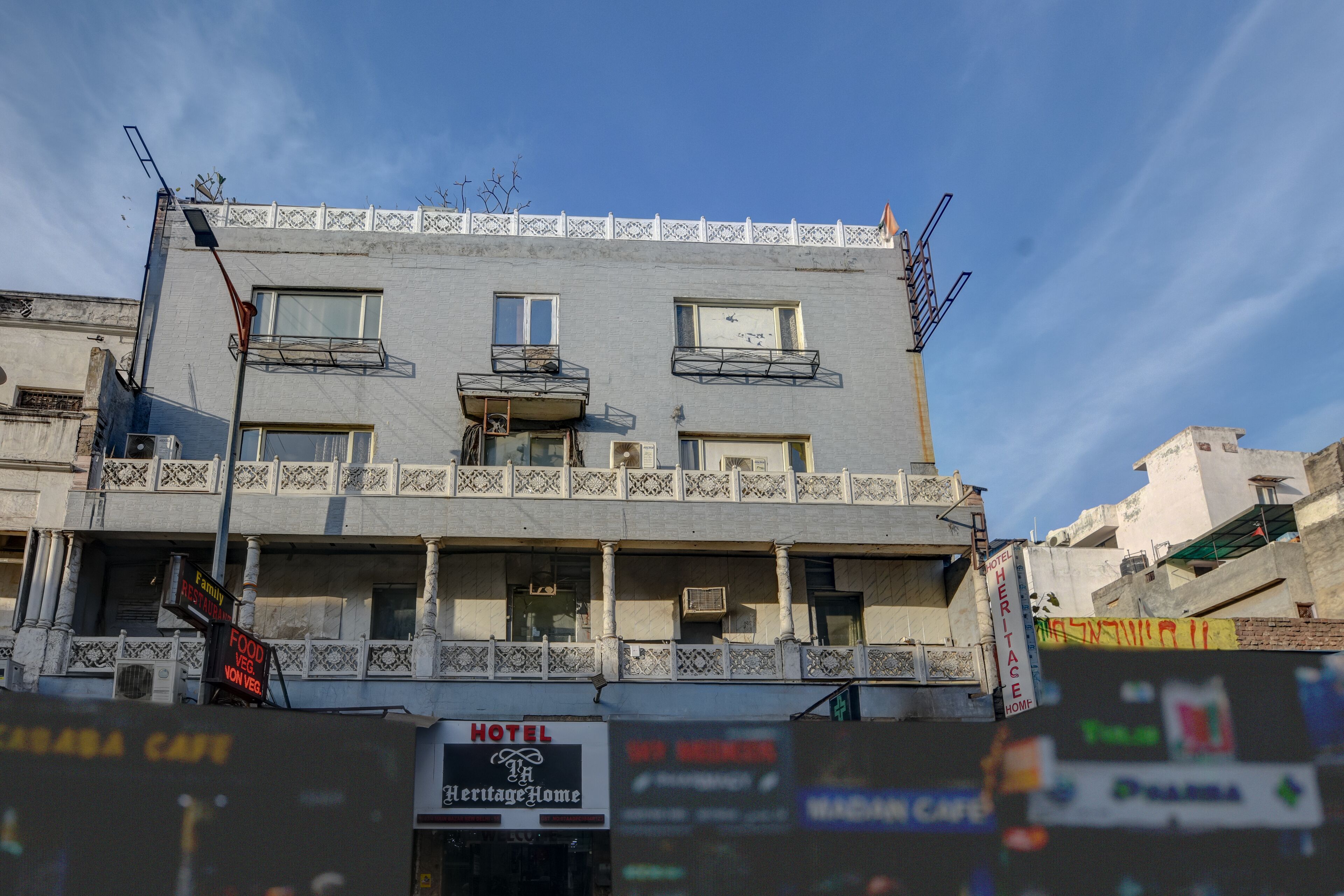 Foto - Hotel Heritage Home -3 Mins Walk from Metro And 5 Mins from Rail Station