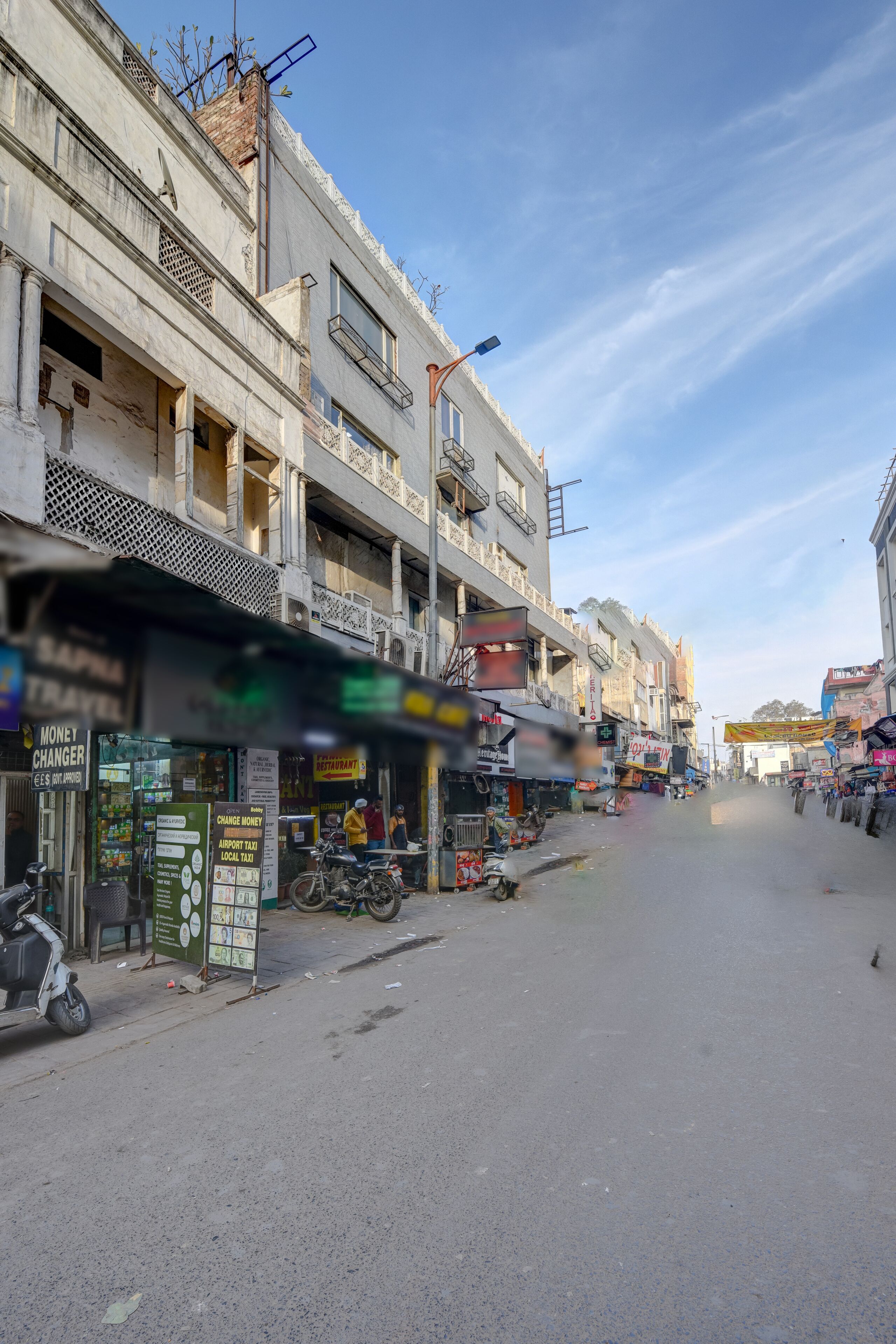 Foto - Hotel Heritage Home -3 Mins Walk from Metro And 5 Mins from Rail Station