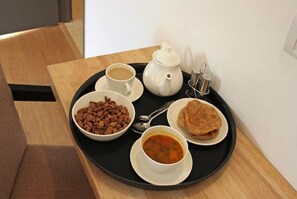 Daily continental breakfast (INR 150 per person) - Hotel Heritage Home (New Delhi)