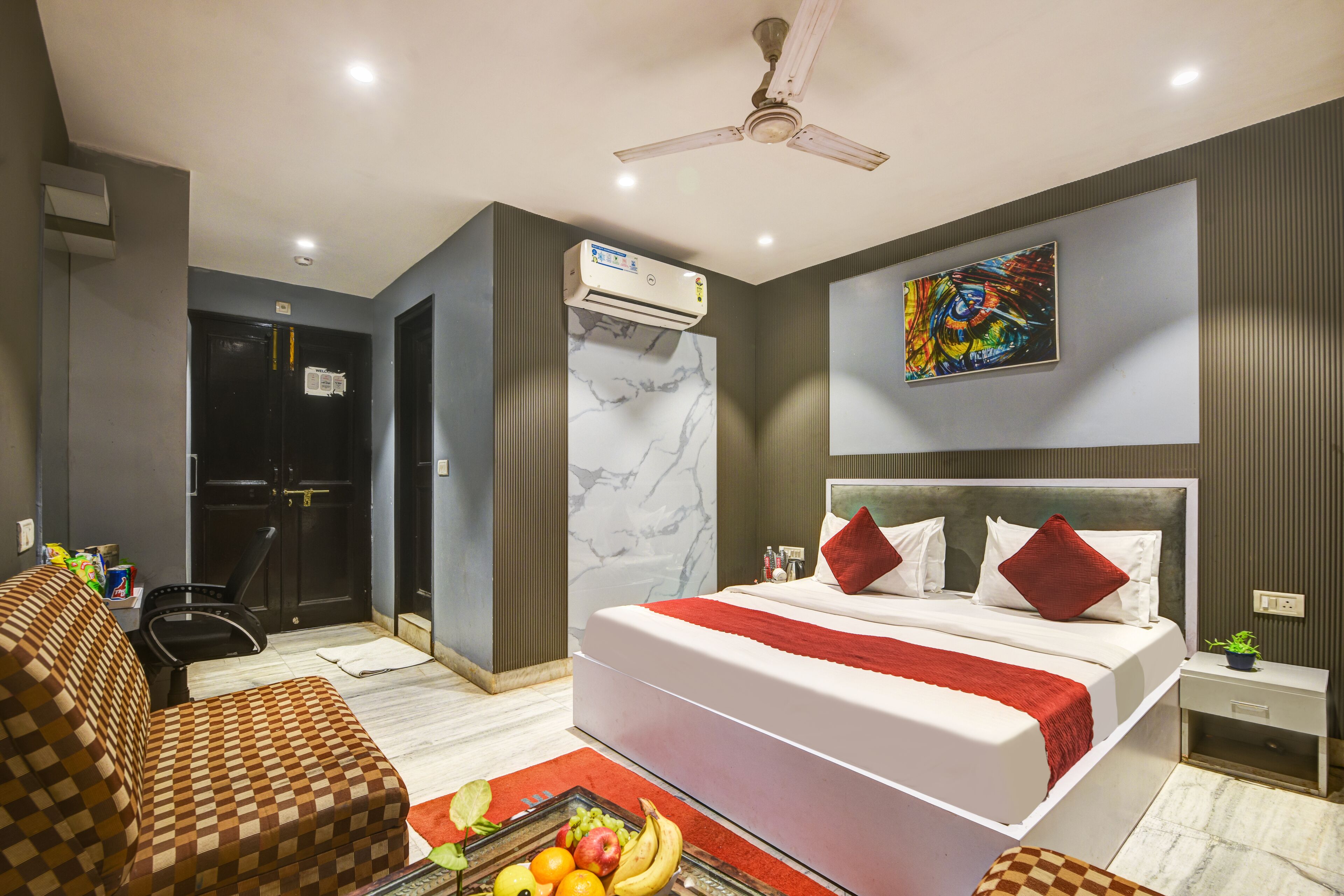 Deluxe Double Room | Egyptian cotton sheets, premium bedding, down comforters