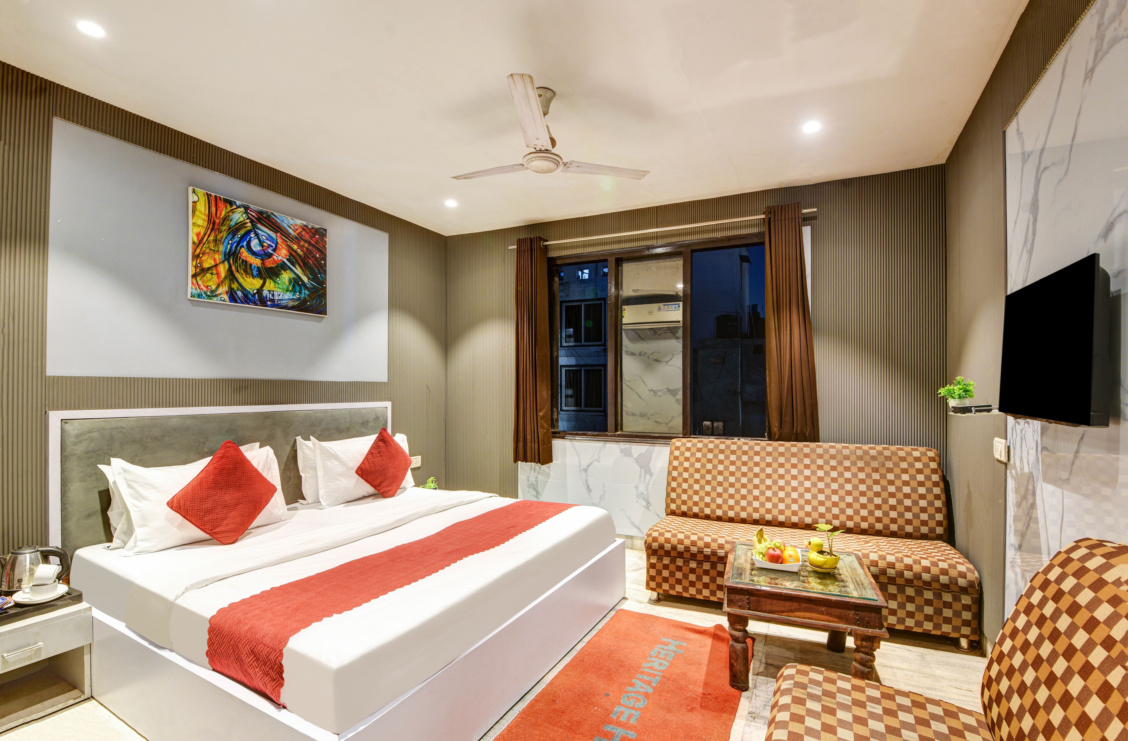 Foto - Hotel Heritage Home -3 Mins Walk from Metro And 5 Mins from Rail Station