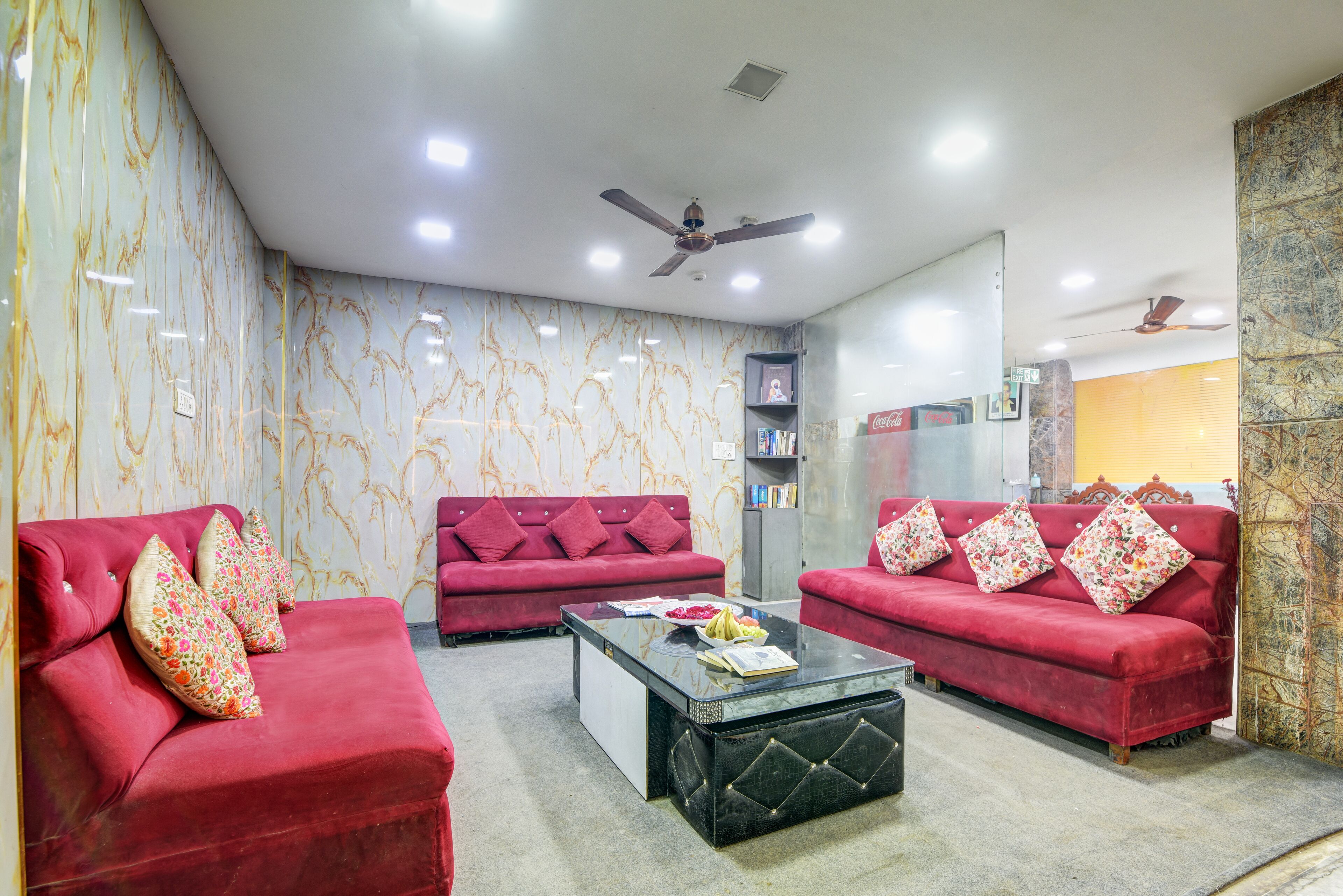 Foto - Hotel Heritage Home -3 Mins Walk from Metro And 5 Mins from Rail Station