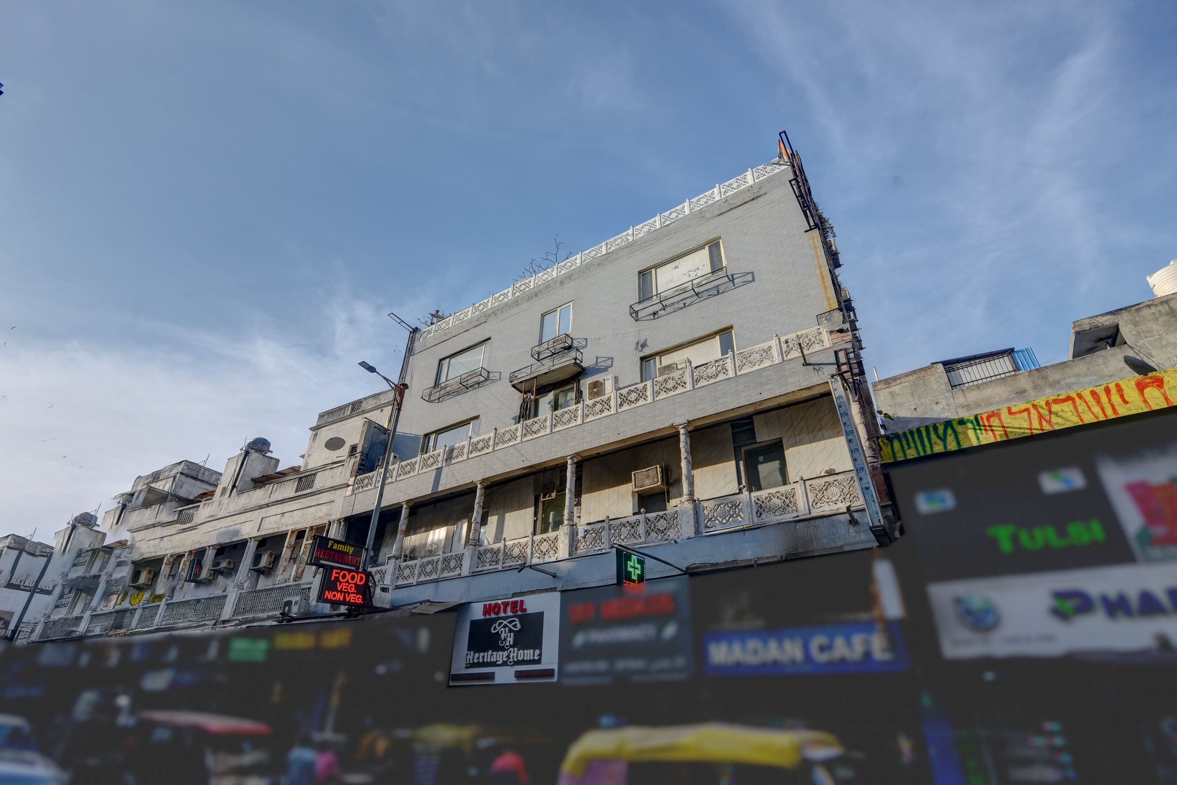 Foto - Hotel Heritage Home -3 Mins Walk from Metro And 5 Mins from Rail Station