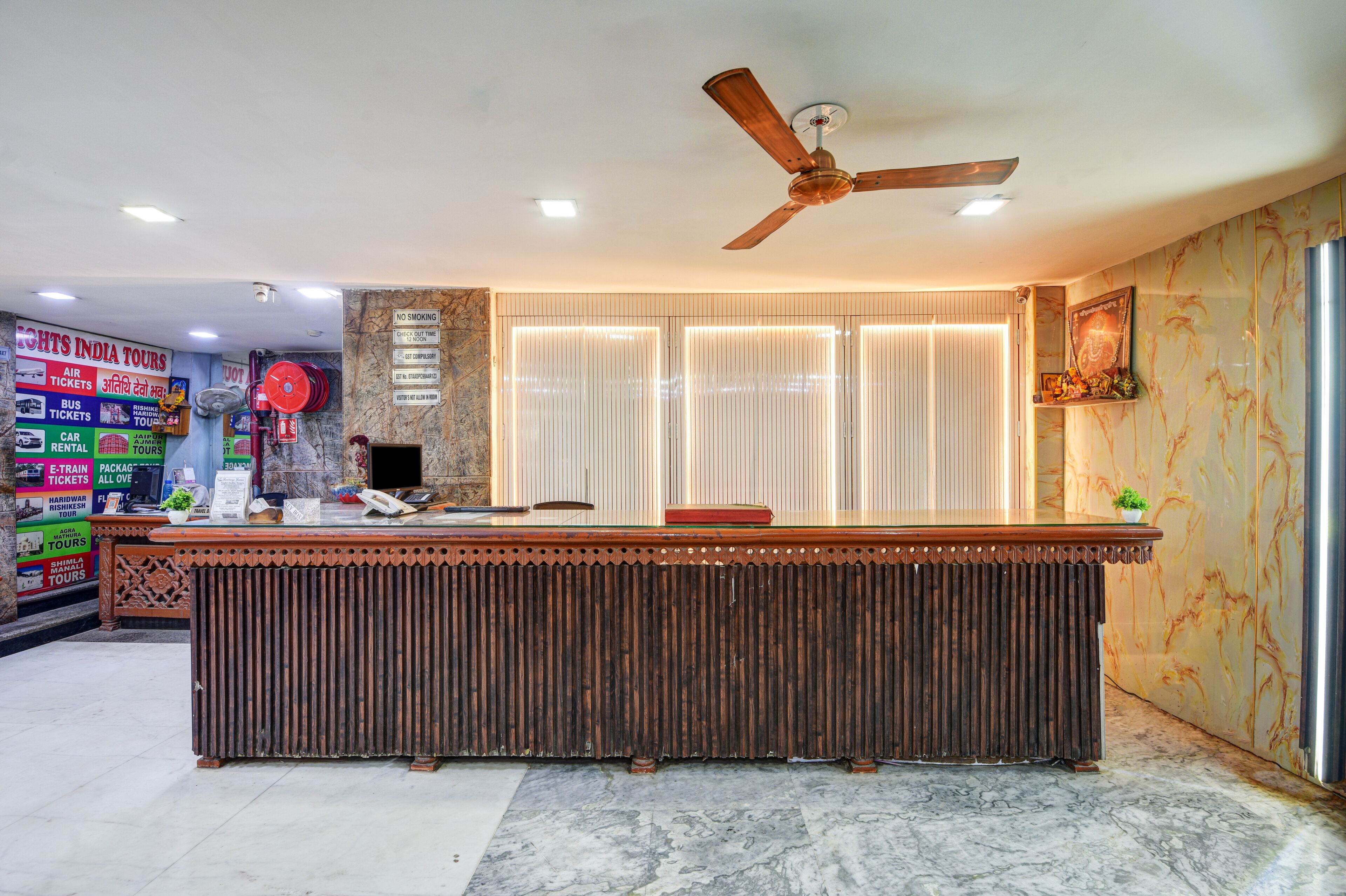 Foto - Hotel Heritage Home -3 Mins Walk from Metro And 5 Mins from Rail Station