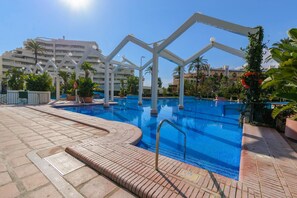 Pool - Benal Beach 907 - First Line Beach 2BR Apartment in Benal Beach Resort with Water park. (Benalmádena)