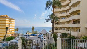 Exterior - Benal Beach 907 - First Line Beach 2BR Apartment in Benal Beach Resort with Water park. (Benalmádena)