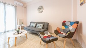 City Apartment | Living area - Stylish Acropolis Apartment  by Cloudkeys (Athens)