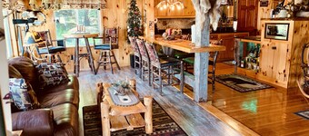 Adirondack Mt. Chalet 4 saisons au bord du lac sur le lac Algonquin, Wells, NY.