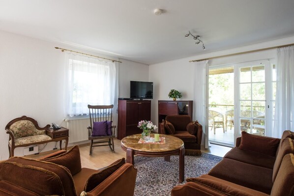 Flat-screen TV - Ferienhaus Pankow (Berlin)