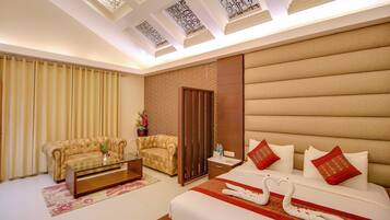 Superior Room with Bathtub | Skrivebord, lydisolert, strykejern/-brett og wi-fi (inkludert)