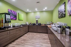 Desayuno para llevar gratuito y diario