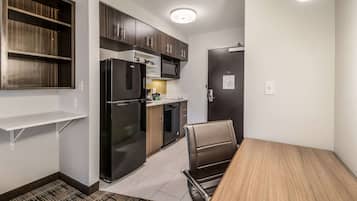 Individually furnished, desk, laptop workspace, blackout drapes