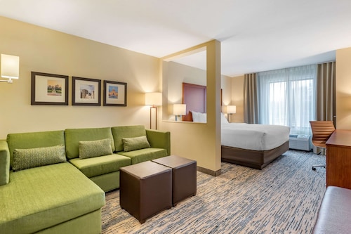Comfort Inn & Suites West Des Moines