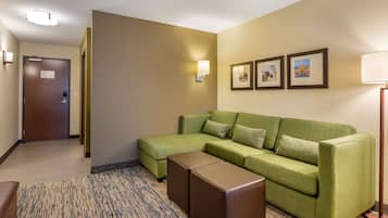 Suite, 1 cama de matrimonio grande, no fumadores | Escritorio, espacio para trabajar con un portátil, cortinas opacas