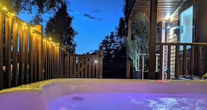 Felmoor Park Northumberland Lodge With Hot Tub - 4