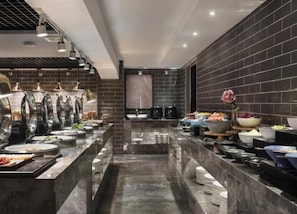 Daily buffet breakfast (CNY 78 per person) - (Shenzhen)