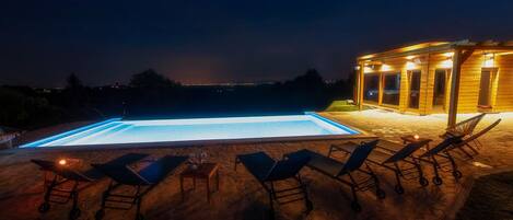 An infinity pool