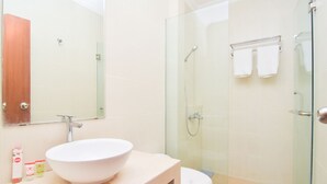 Unclassified image, 4 of 29, button - OYO 1232 Hotel Basra (Tuban)
