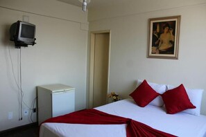 Free WiFi, bed sheets - Hotel Nacional Montes Claros (Montes Claros)