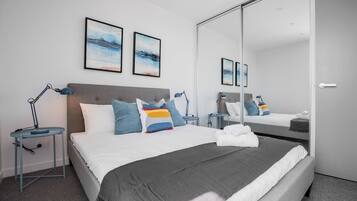 2 bedrooms, iron/ironing board, free WiFi, bed sheets