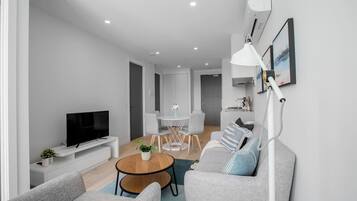 40-inch TV with digital channels