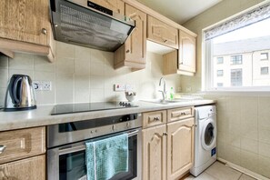 ميكروويف، فرن، موقد طهي مسطح، غسالة أطباق