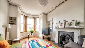 Unclassified image, 5 of 57, button - Bright Flat in City Centre for up to 6 Guests! (Edinburgh)