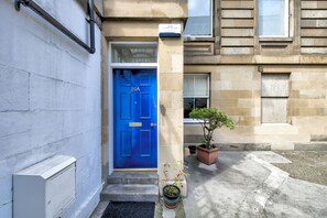 Exterior detail - Bright Georgian 1BR Flat in West End (Edinburgh)