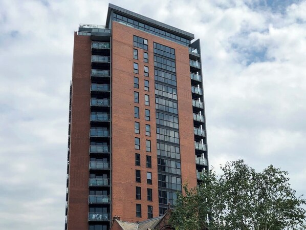 Exterior - Cosy & Convenient Flat Near Victoria Station & Man Arena! (Manchester)