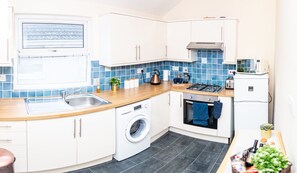 Leilighet | Eget kjøkken | Kjøleskap, mikrobølgeovn, ovn og kokeplater