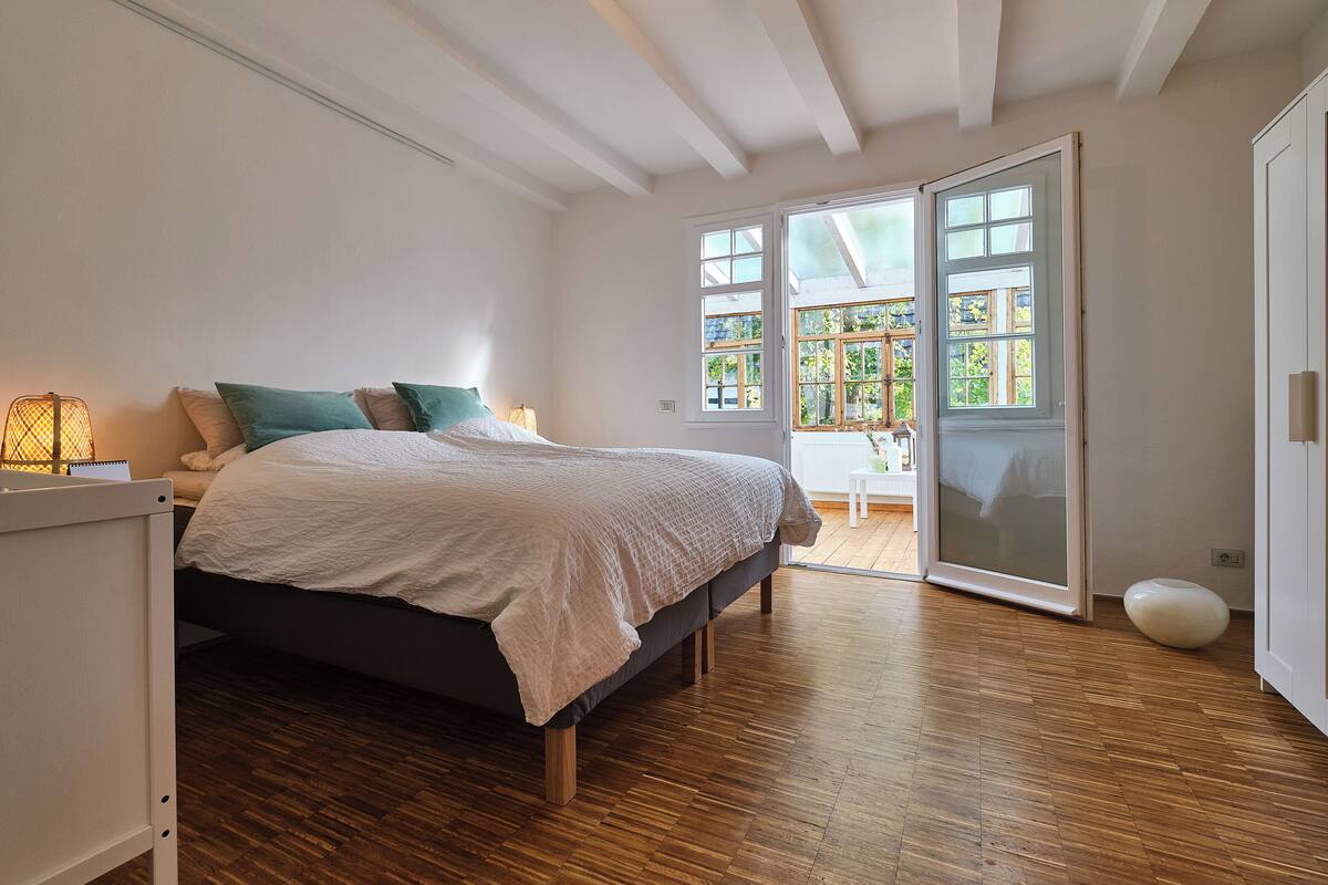 Condo conforto | Wi-Fi de cortesia, roupa de cama