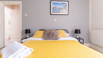 2 bedrooms, individually decorated, individually furnished, desk