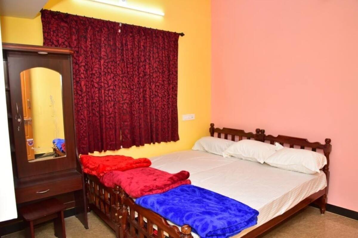 In-room safe, soundproofing, iron/ironing board, rollaway beds