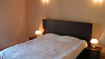 1 habitación, escritorio, tabla de planchar con plancha y wifi gratis