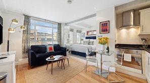 Caja de seguridad en la habitación y decoración personalizada