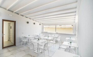 Desayuno bufé gratuito y diario