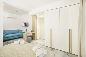 Phòng Suite Deluxe | Bộ trải giường bằng vải Frette của Ý, bộ đồ giường cao cấp 