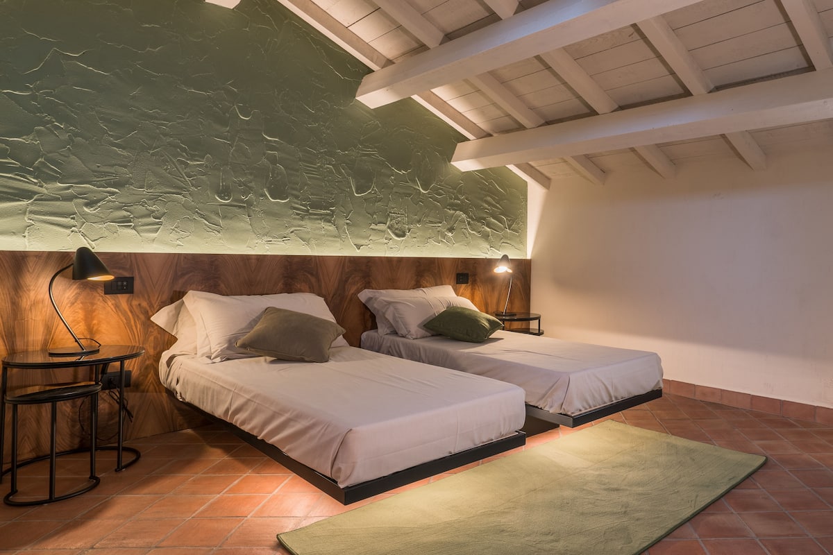 Habitación estándar con 1 cama matrimonial o 2 individuales (Romice) | Ropa de cama de alta calidad, edredón, camas con pillow-top y minibar