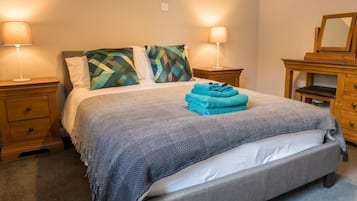 Double Room | Blackout curtains, free WiFi, bed sheets