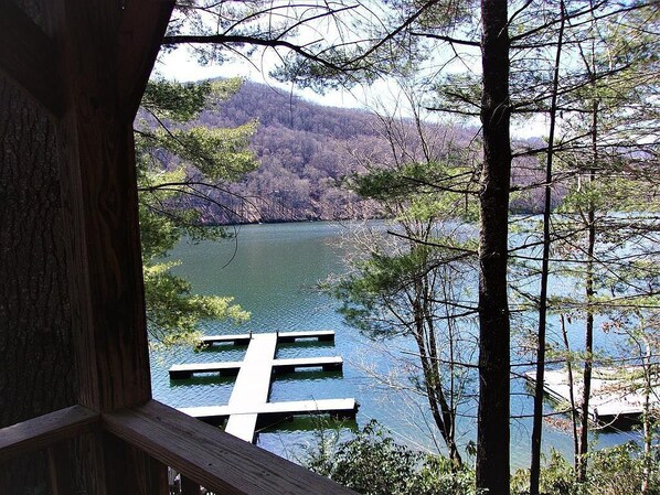 Property grounds - BEARADISE CABIN AT NANTAHALA LAKE 3-BEDROOMS 2-BATH SLEEPS 10 PEOPLE (Topton)