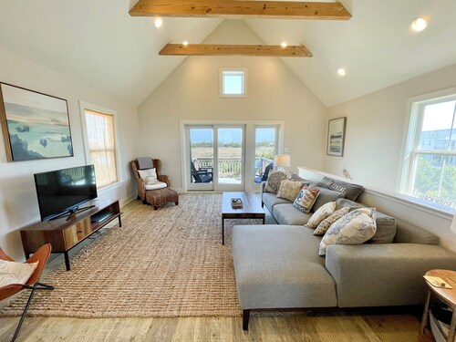 Beach Nut Bungalow:  Two bedroom home in Pamlico Point